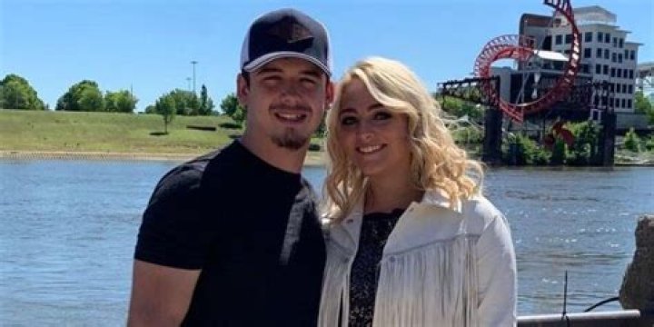 American Idol Hunter Girl Wiki, Age, Boyfriend, Parents & Height