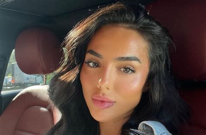Arianna Ajtar in Bathing Suit Sends "Kisses From the South of France" — Celebwell