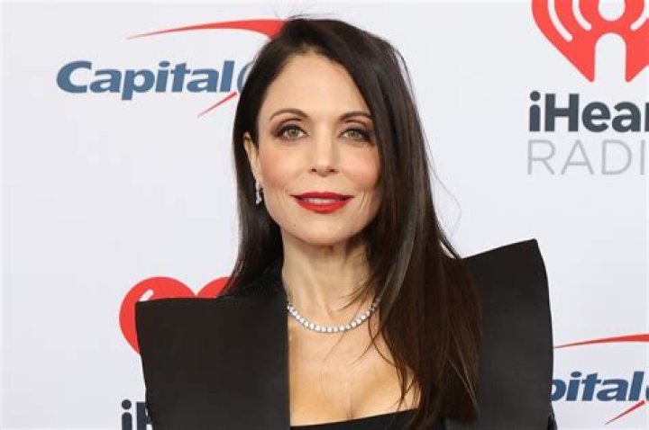 Bethenny Frankel in Bathing Suit Flaunts “Cleanse/Detox” — Celebwell