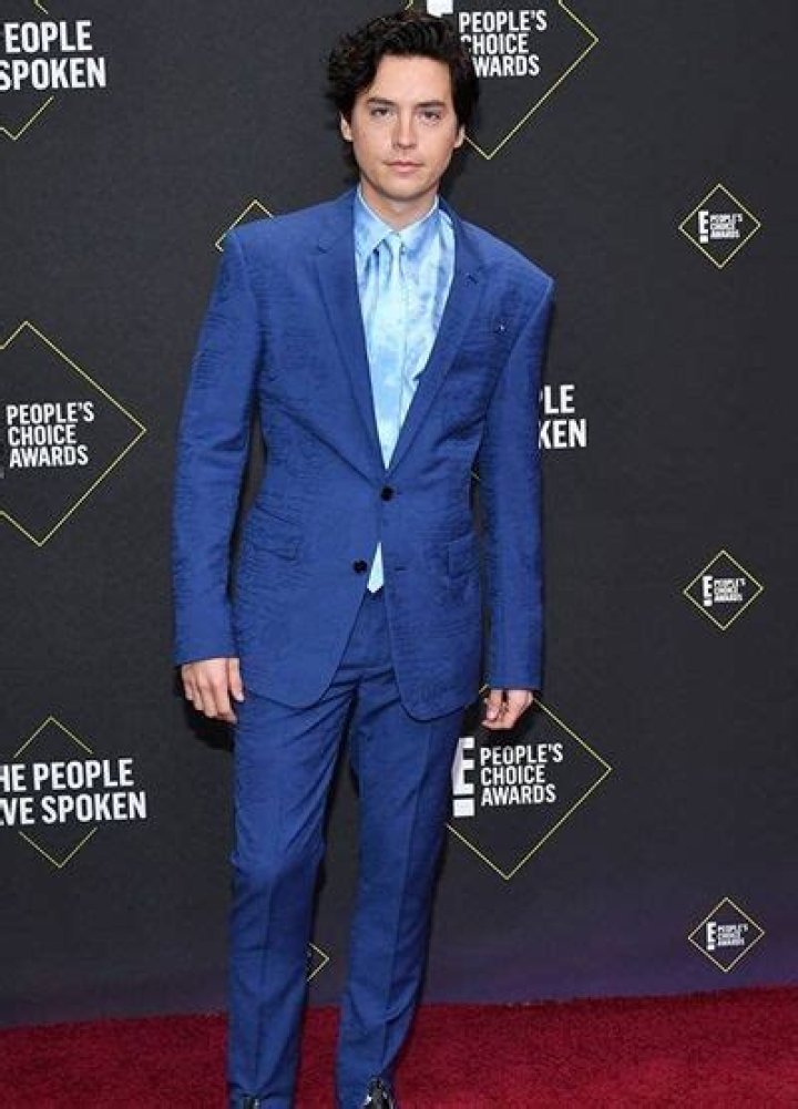 Cole Sprouse Height Weight Shoe Size Body Measurements Facts Family
