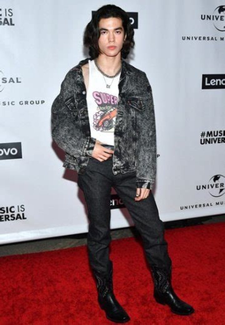 Conan Gray Height Weight Shoe Size Measurements Facts Family