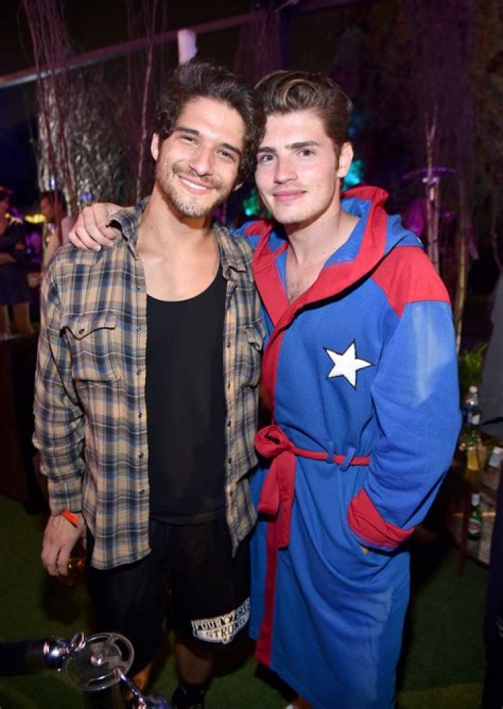 Gregg Sulkin Net Worth