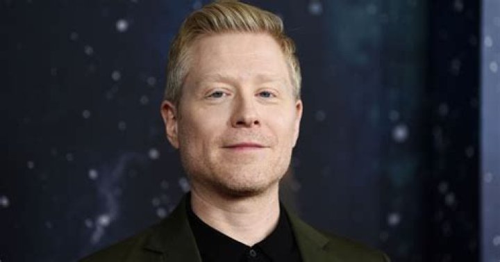 
How Much Money Does Anthony Rapp Make? Latest Income Salary
