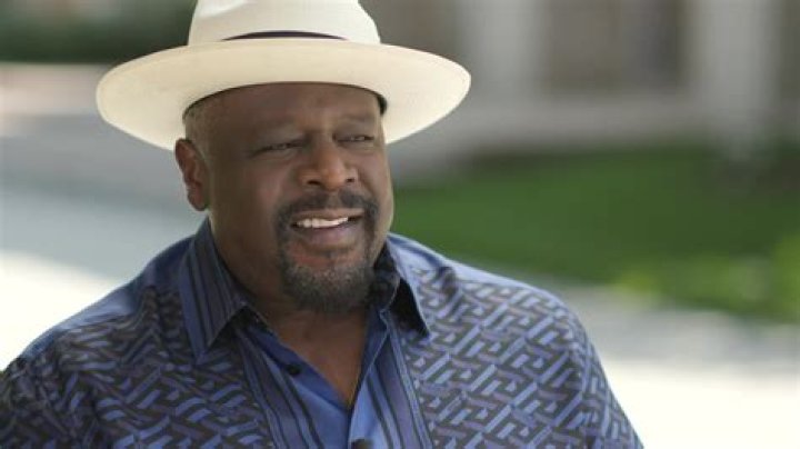 
How Much Money Does Cedric the Entertainer Make? Latest Income Salary

