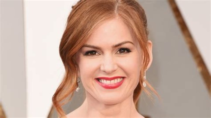 
How Much Money Does Isla Fisher Make? Latest Income Salary

