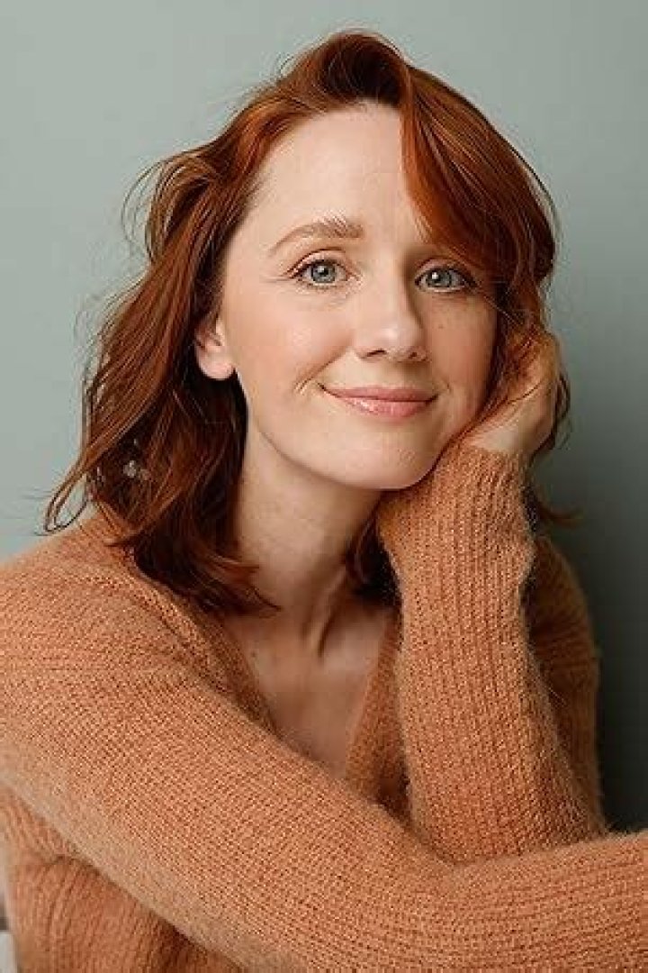 
How Much Money Does Laura Spencer (Actress) Make? Latest Income Salary
