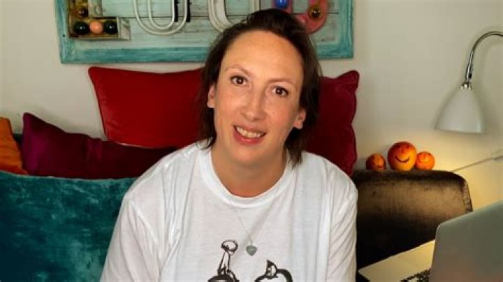 
How Much Money Does Miranda Hart Make? Latest Income Salary
