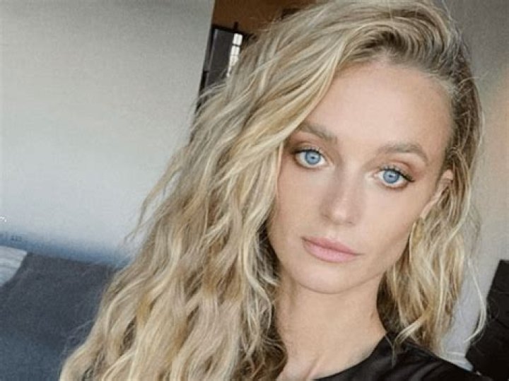 Kate Love in Bathing Suit Says "Tropical Kate Activating" — Celebwell