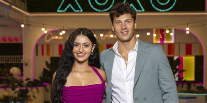 Leah Taylor Age, Bio, Ex-Boyfriend, Love Island