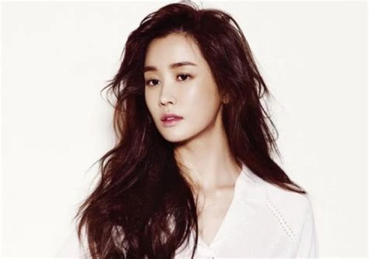 Lee Da-hae Biography - Facts, Childhood, Family, Achievements of S Korean Actress