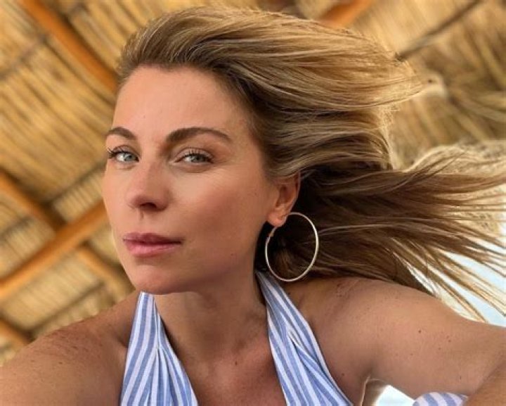Ludwika Paleta in Bathing Suit Says "Take me Back" — Celebwell