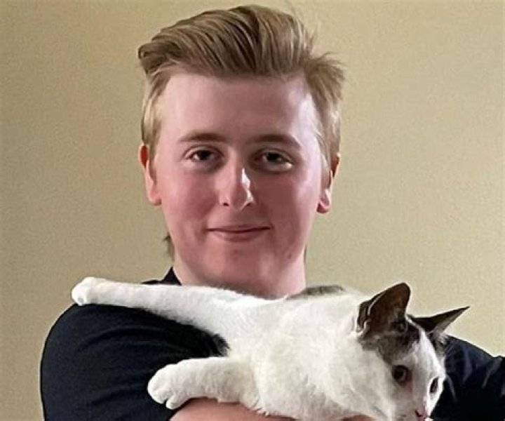 Luke Davidson Net Worth & Earnings (2024)