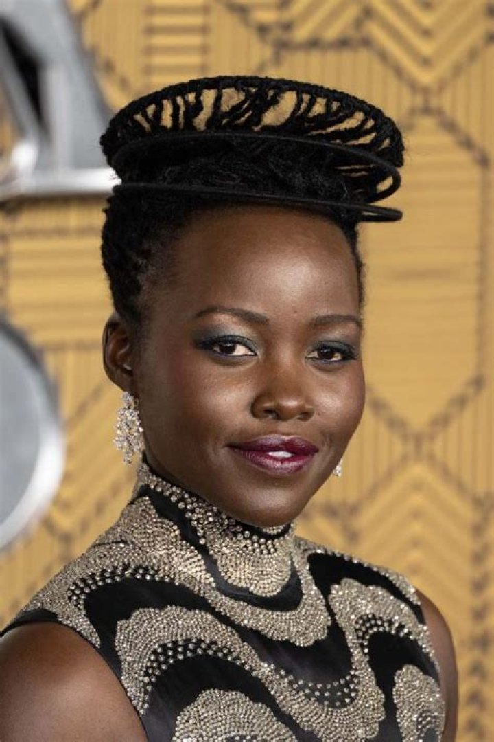 Lupita Nyong'o in Bathing Suit Says "Yes, I'm CUTE" — Celebwell