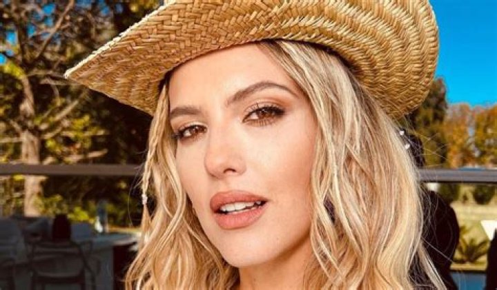 Mery del Cerro in Bathing Suit Says "Happy Worker's Day" — Celebwell