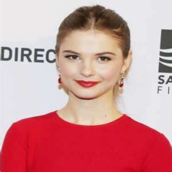 Stefanie Scott Net Worth