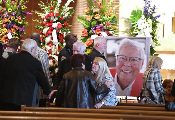 Stew Leonard Obituary- Funeral, Net Worth, Stew Leonard’s Owner