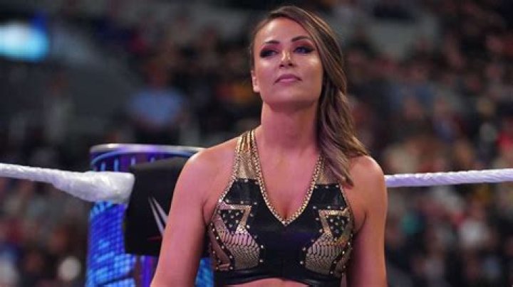 Tenille Dashwood in Bathing Says "It's Bikini Weather Somewhere" — Celebwell