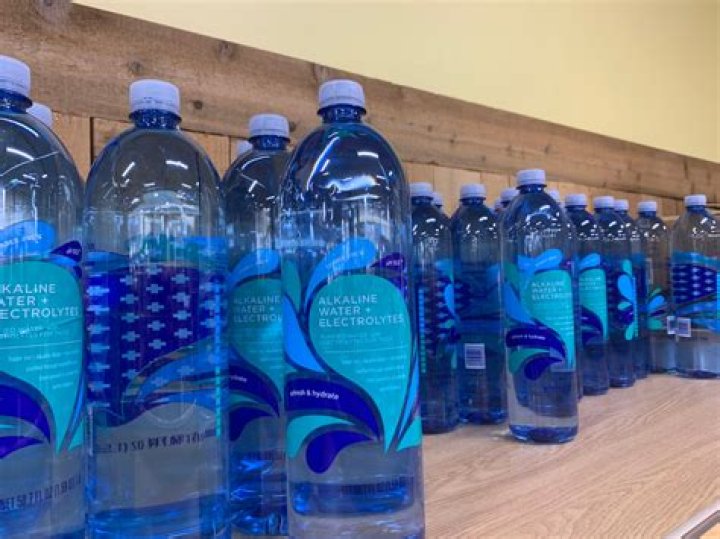 The Neighborhood Star Tichina Arnold Shares Swimsuit Video of "Higher Calling"