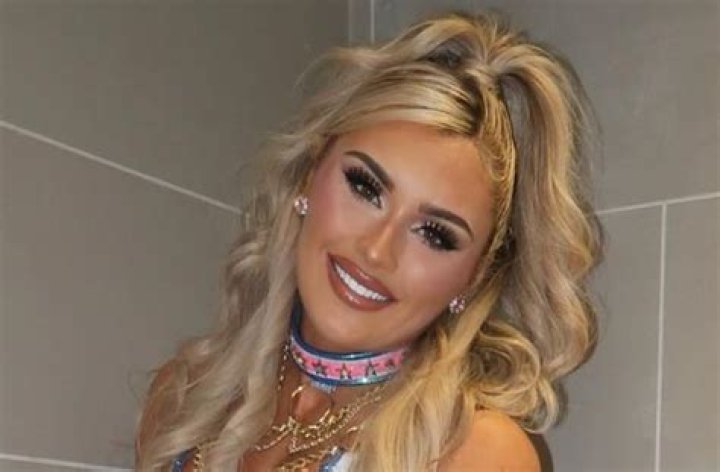 Tiffany Stratton in Pink Workout Gear Says "Buff Barbie Reporting For Leg Day"