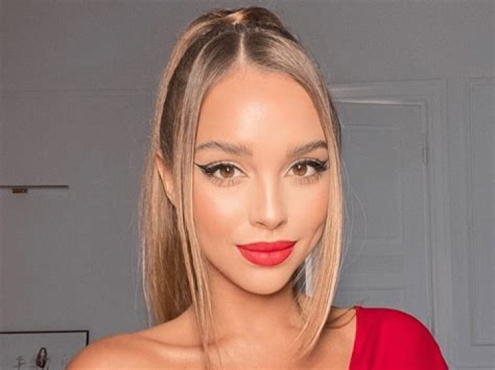 Veronica Bielik in Bathing Suit Shares a Poolside Photo — Celebwell